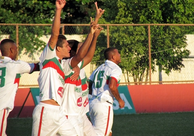 Portuguesa vence o Audax e se mantém na ponta