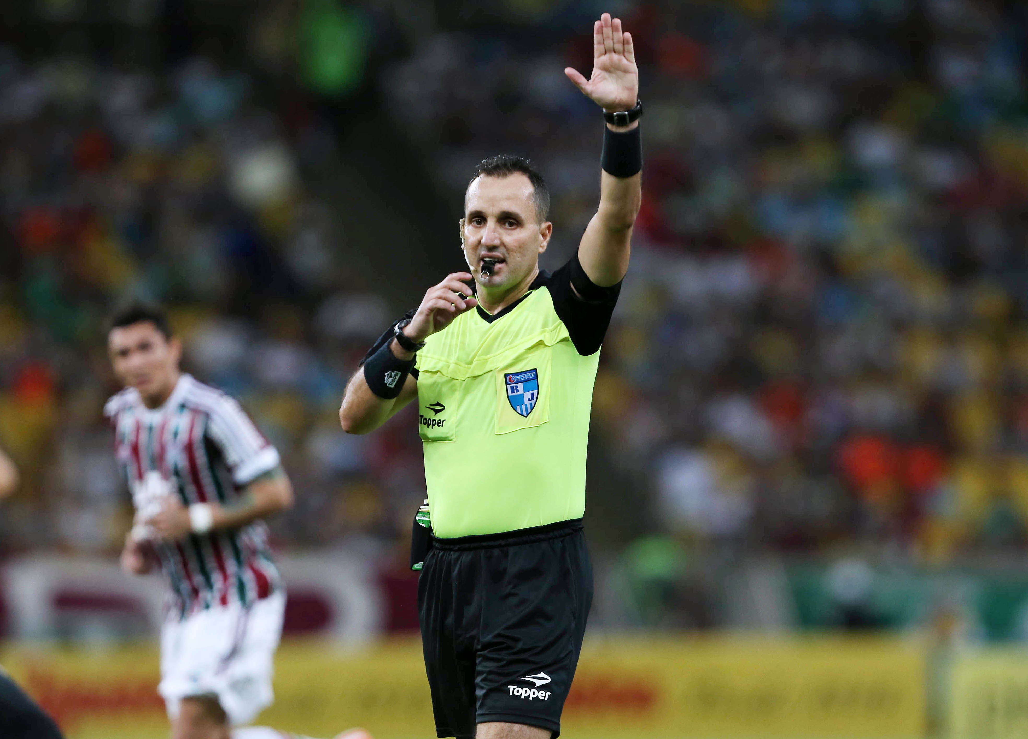 Leonardo Garcia Cavaleiro apita America x Portuguesa