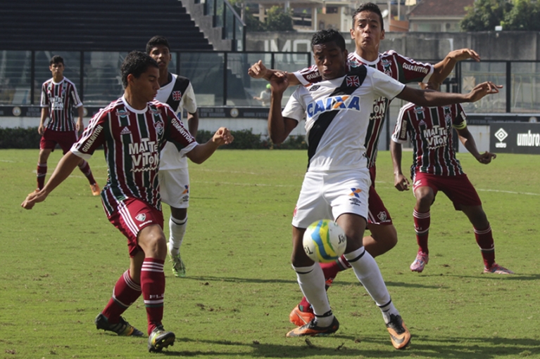Vasco e Flamengo vão decidir a Taça Guanabara Sub-15