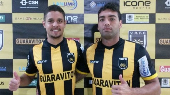 Volta Redonda confirma acerto com laterais