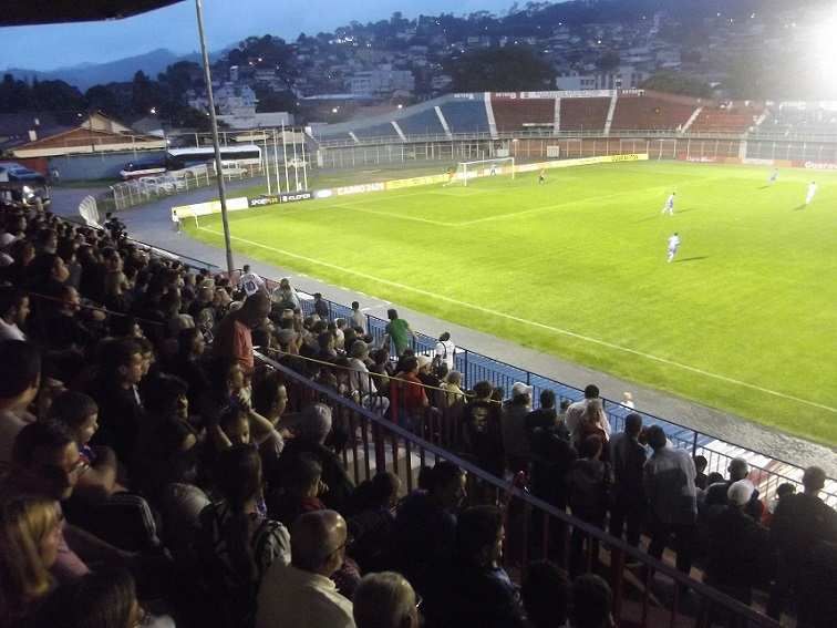 Friburguense e Bangu medem forças na estreia da Copa Rio