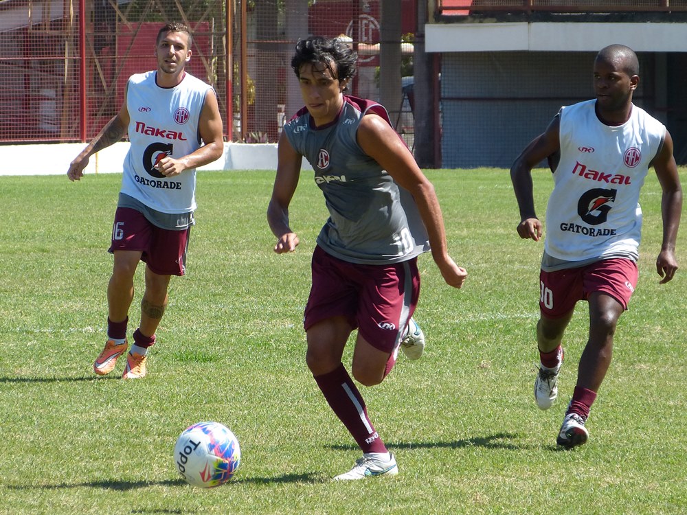 No Giulite Coutinho, America fecha trabalhos da semana