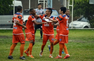 Duque de Caxias se despede de 2015 com goleada