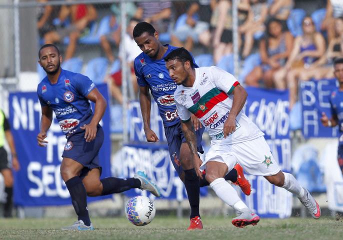 Portuguesa perde, mas está na final da Copa Rio