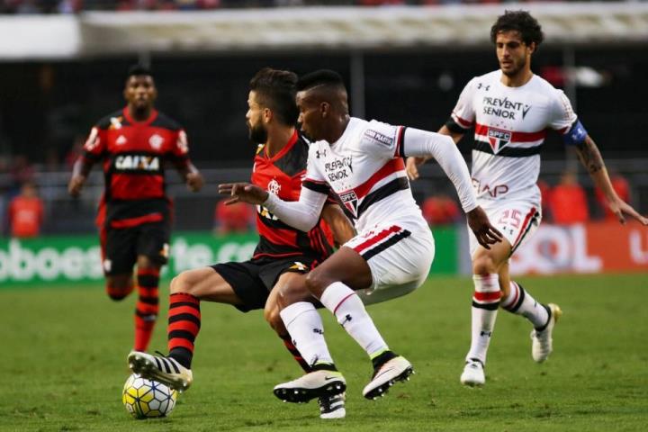 Flamengo empata com o São Paulo no Morumbi