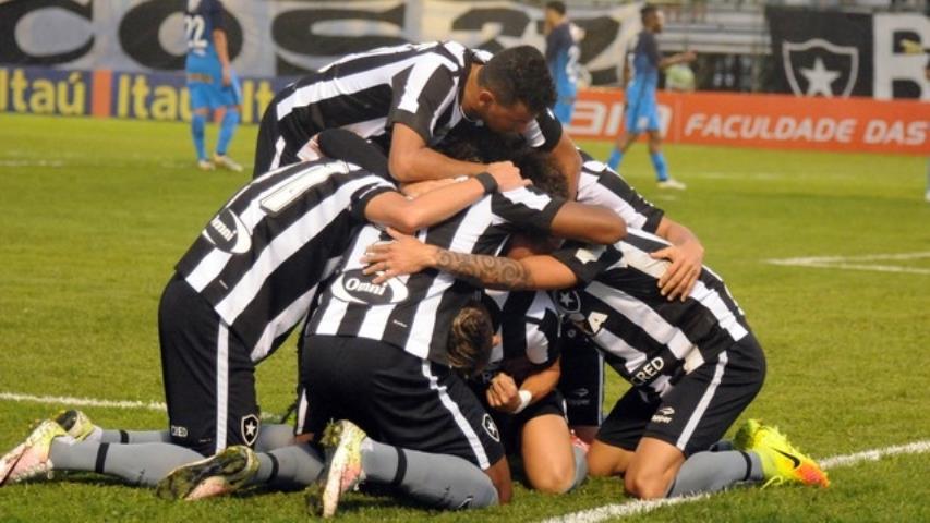 Botafogo cada vez mais perto do G4