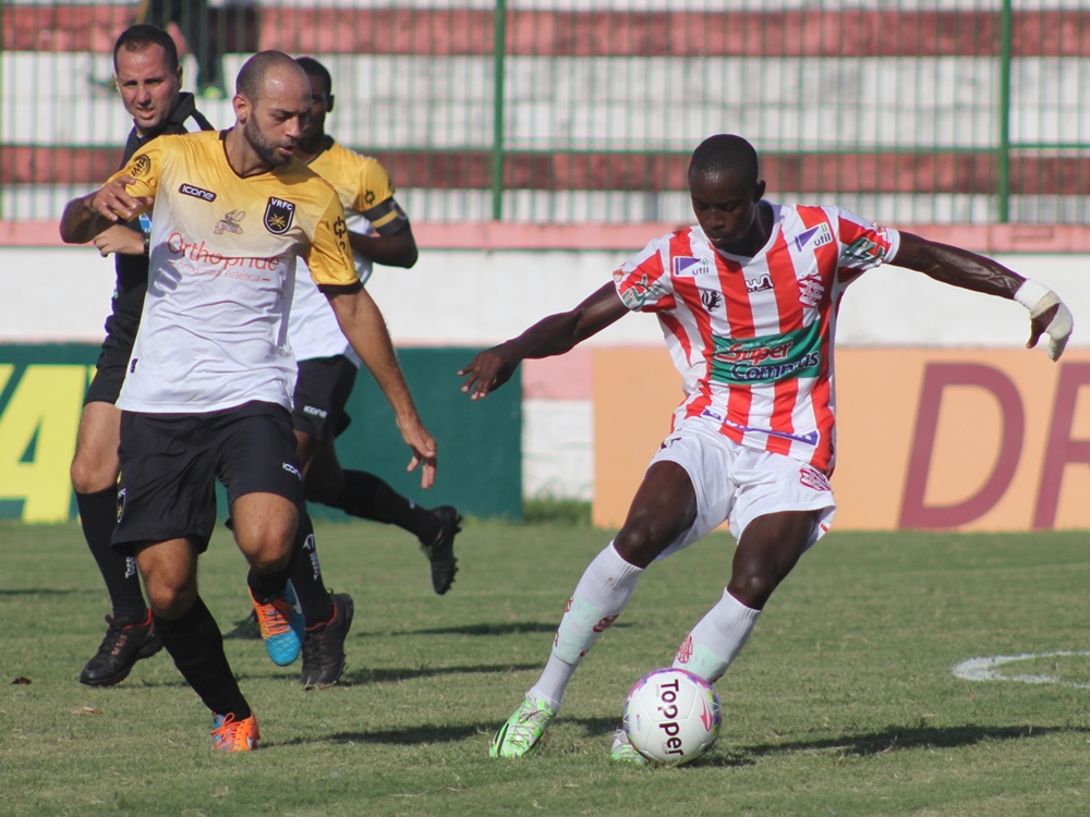 Bangu e Volta Redonda empatam em Moça Bonita