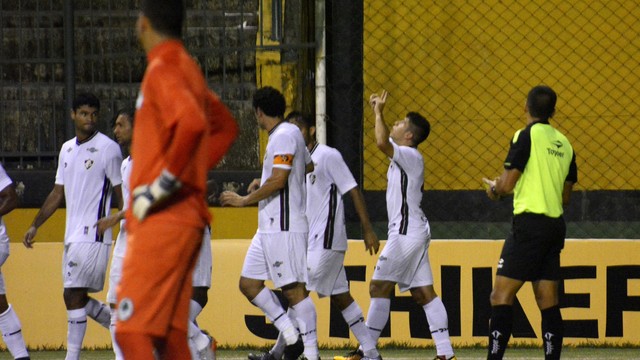 Fluminense vence o Boavista e pula para 3º na Taça GB
