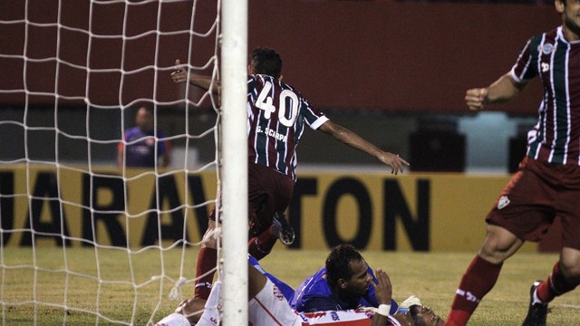 Fluminense vence o Bangu e assume a segunda colocação