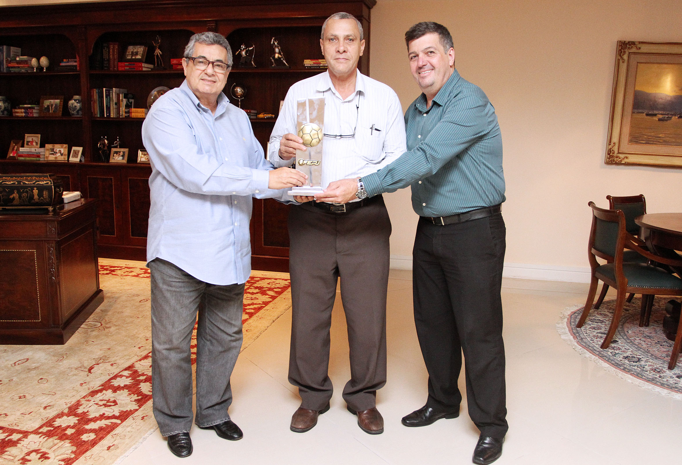 CAACBrasil recebe troféu de Campeão Estadual de Ligas Municipais