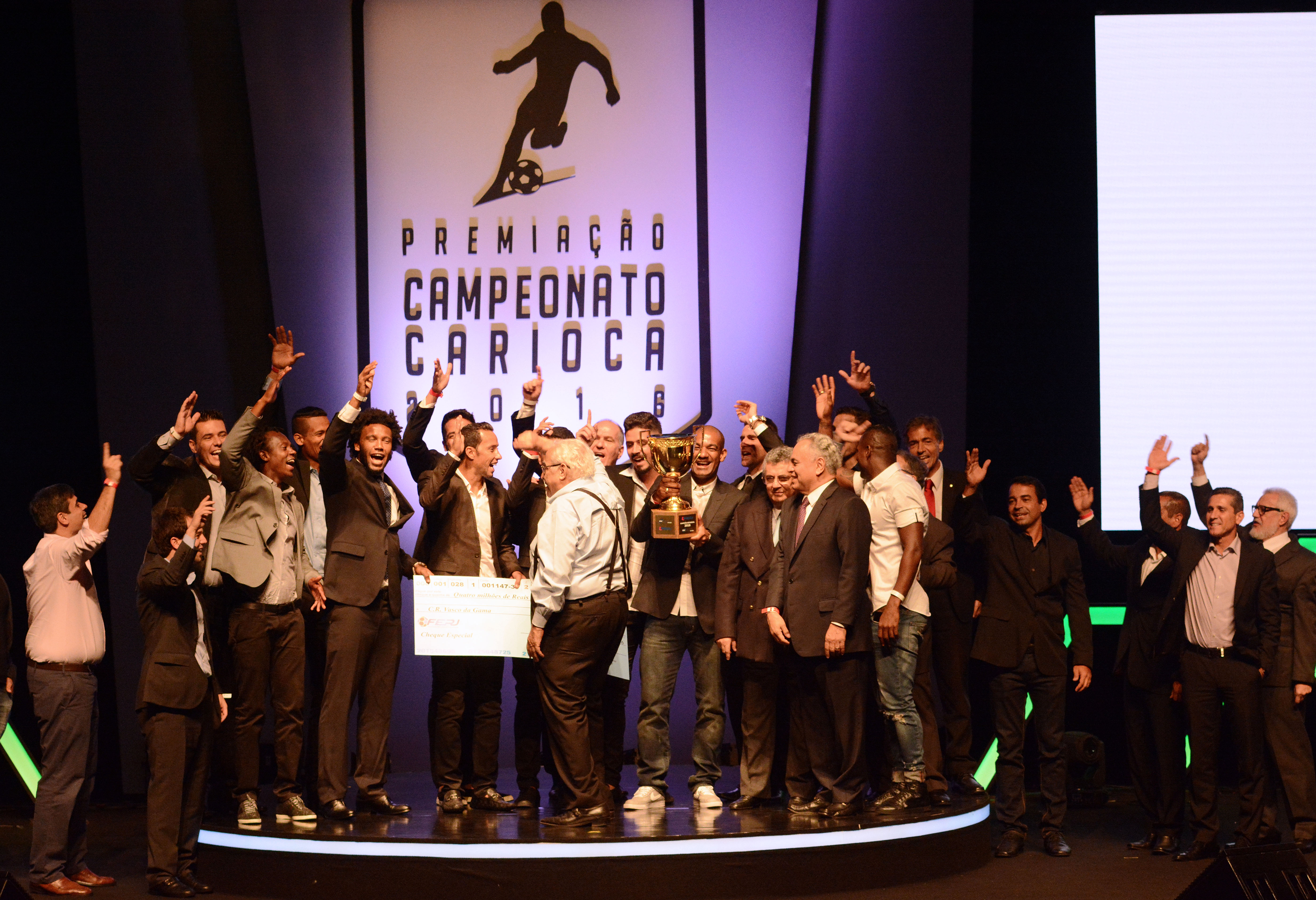 Festa de encerramento premia os melhores do Carioca 2016