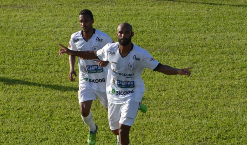 Americano derrota o Ceres e segue na briga