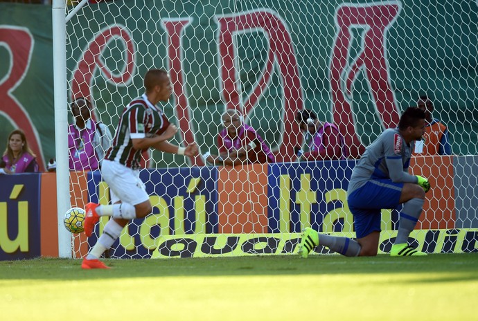 Fluminense vence o Cruzeiro na estreia de Édson Passos