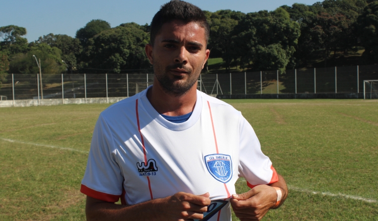 São Gonçalo EC contrata o atacante Sabão