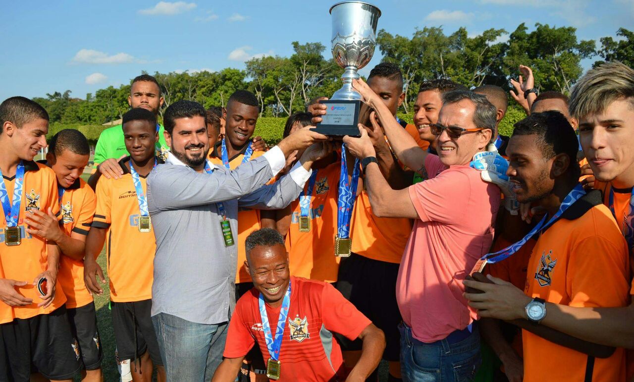 Nova Iguaçu recebe a Taça e medalhas do Estadual Sub-20 da Série B