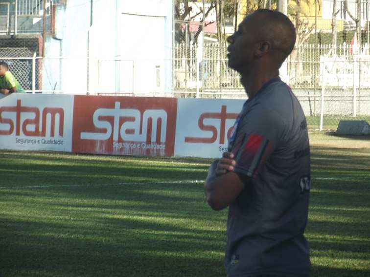 Capitão Cadão atua como treinador do Friburguense no Torneio OPG