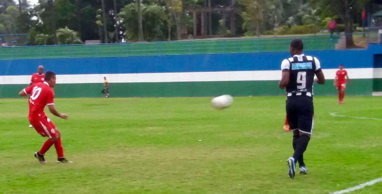 America bate o Queimados e assume a ponta do Grupo B da Copa Rio