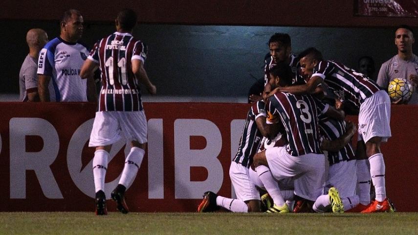 Fluminense goleia o Atlético-MG e volta a sonhar com o G4 do Brasileirão