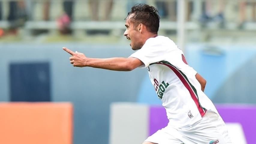 Fluminense vence o Grêmio e se aproxima do G4