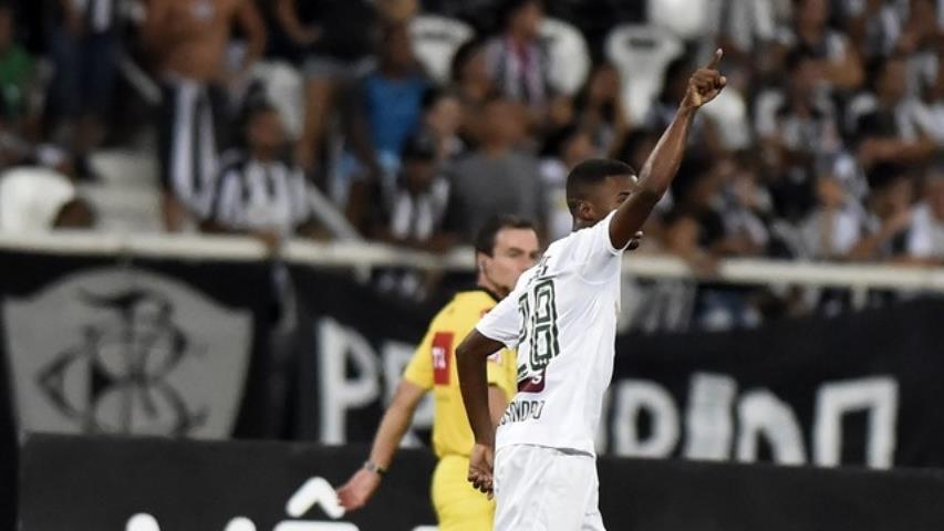 De virada, Flu vence o clássico e se distancia do Z-4