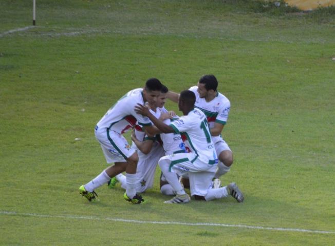 Portuguesa vence e segue na liderança do Grupo F