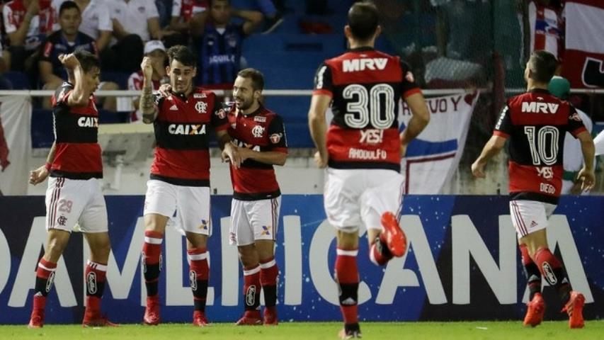 Em noite de César e Vizeu, Fla garante vaga na final