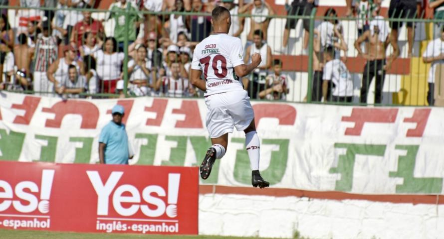 Fluminense bate o Voltaço e mantém 100 % de aproveitamento no Carioca