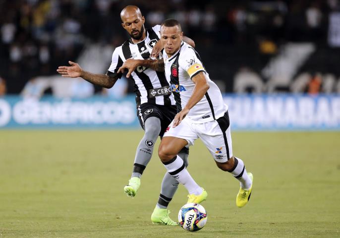 Vasco e Botafogo empatam em clássico no Estádio Nilton Santos