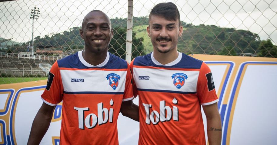 Dudu e Nathan são apresentados pelo Duque de Caxias
