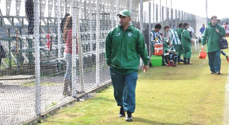 Resende anuncia Carlos Leiria como treinador