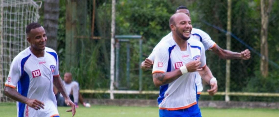 Duque de Caxias vence o clássico e segue vivo na Taça Santos Dumont