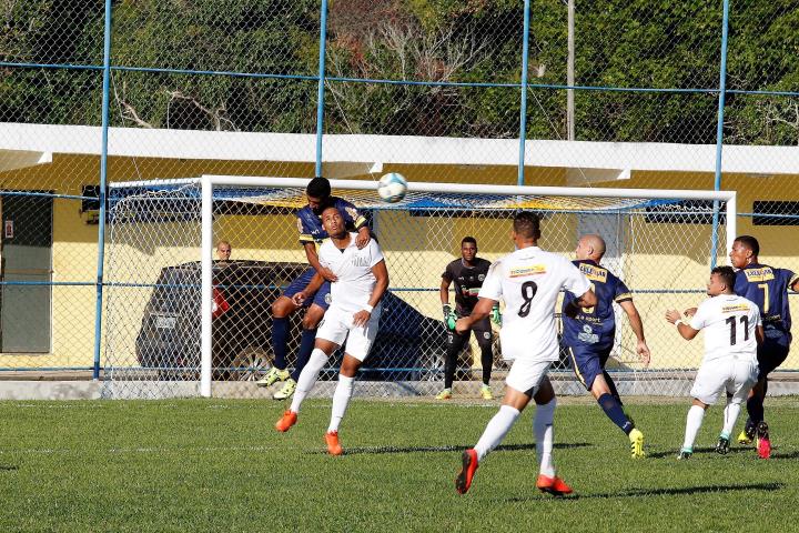 Sampaio Corrêa supera o São Cristóvão e segue vivo pelo acesso