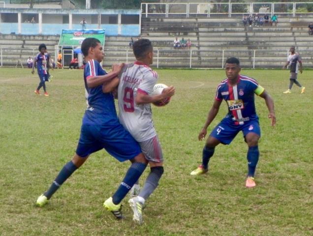 Barcelona vence a primeira na Taça Corcovado