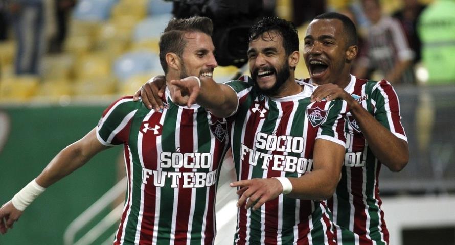 Flu vence o Galo e cola no G6