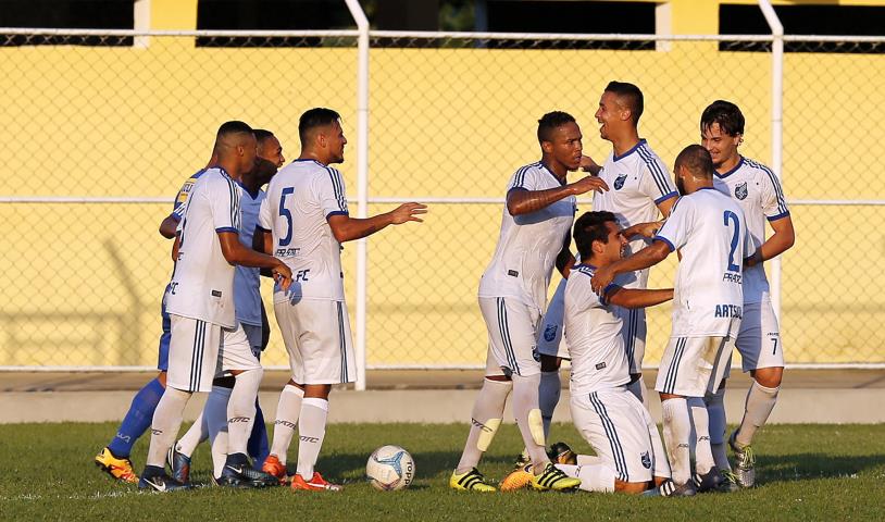 De virada, Artsul vence e garante classificação