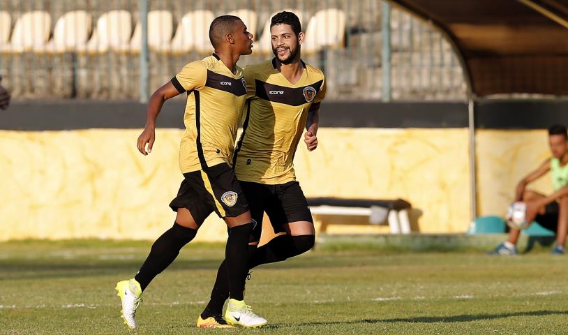 De virada, Tigres derrota o Resende