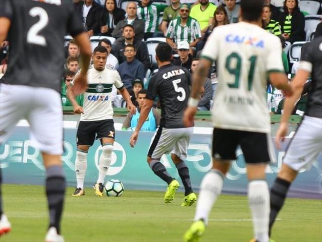 Botafogo vence mais uma no Brasileirão
