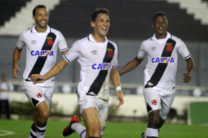 Vasco vence o Grêmio e entra no G6