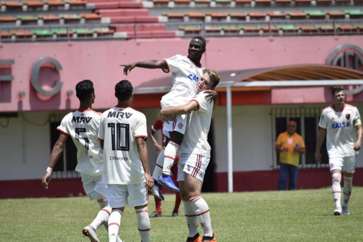 Fla vence a segunda seguida no OPG