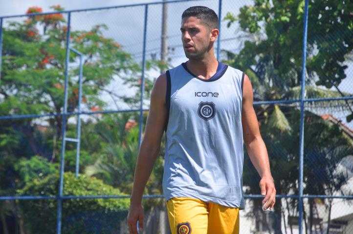 Ivan Cañete elogia o Madureira e quer o clube brigando o mais alto possível no Carioca