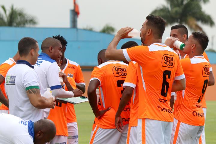 Nova Iguaçu visita o Macaé em busca da segunda vitória