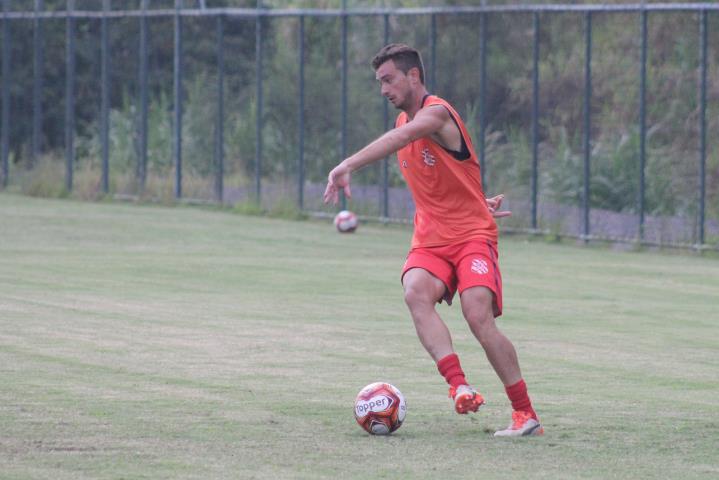 Anderson Penna garante evolução do Bangu para a disputa da Taça Rio