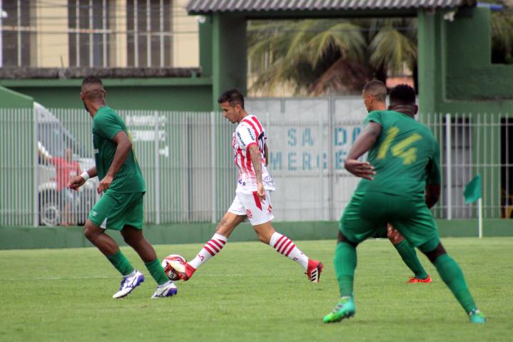 Marcos Junior festeja gol que abriu contagem contra o Boavista