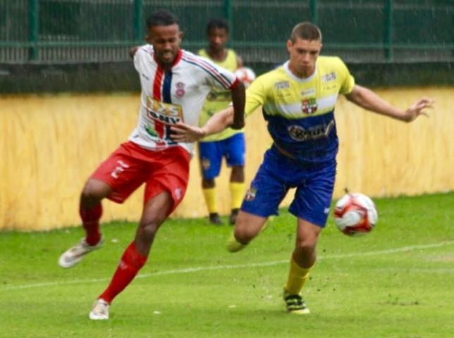 Barcelona estreia com o pé direito na Série B1