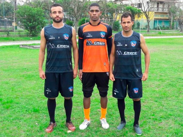 Duque de Caxias apresenta trio de reforços