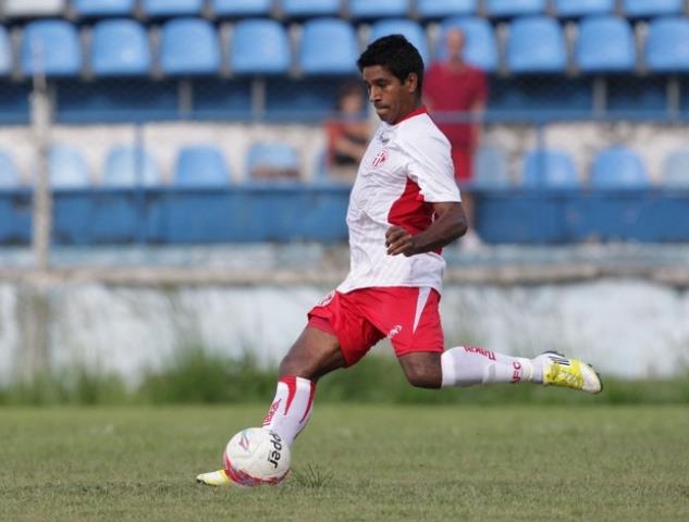 Allan Barreto é mais um reforço do Angra dos Reis para a temporada