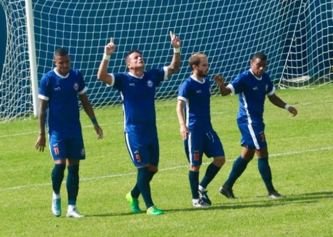 Edu brilha e AD Itaborai assume a liderança do Grupo B