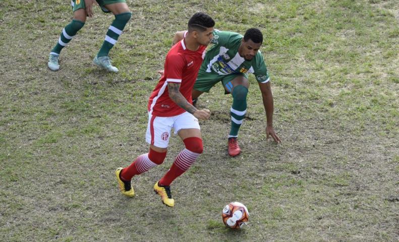 America vence e pula para a liderança do Grupo A