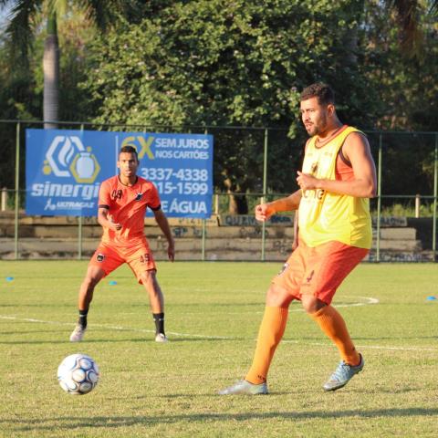 Voltaço treina em período integral de olho no Bragantino