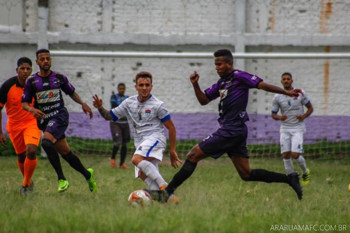 Campos bate o CEAC/Araruama